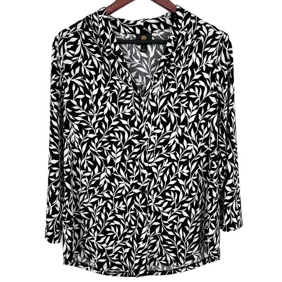 JM Collection Tops - JM Collection Sz Medium Super Stretchy Business Formal Blouse Shirt Top Mature